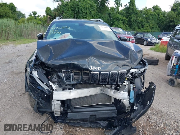 2019 Jeep Cherokee Latitude Plus z VIN 1C4PJLLB5KD316077, wystawiony jako IAAI lot #42723693 z przebiegiem 103 758 mil mil oraz . Historia ofert i sprzedaży dostępna na DreamBid. Obrazek 13.