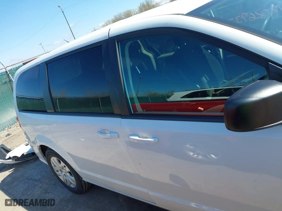 2018 Dodge Grand Caravan SE with VIN 2C4RDGBG6JR362565, listed as a IAAI auction lot 42026937 with 146,920 mi miles. Bid and sale history available at carsss.com. Image 14.