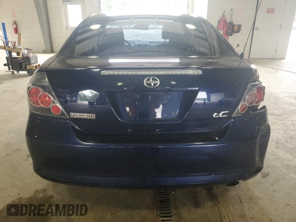 2010 Scion tC z VIN JTKDE3B71A0307041, wystawiony jako Copart lot #58983495 z przebiegiem 144 056 mil mil oraz Czysty tytuł • Clean title. Historia ofert i sprzedaży dostępna na DreamBid. Obrazek 6.