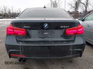 2018 BMW 3 Series 330i xDrive with VIN WBA8D9C59JA012658, listed as a IAAI auction lot 41523677 with 117,049 mi miles and . Bid and sale history available at DreamBid. Image 16.