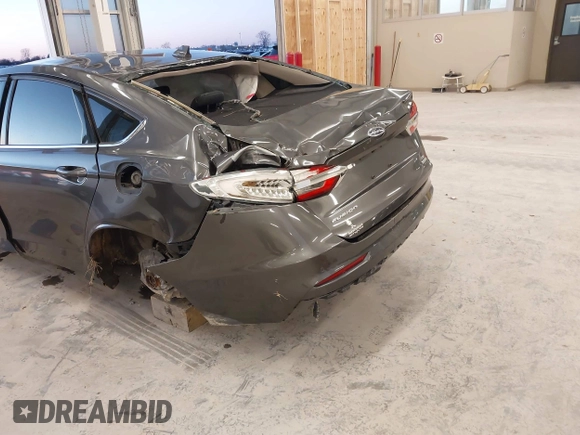 2019 Ford Fusion SE with VIN 3FA6P0HD0KR193692, listed as a IAAI auction lot 41081951 with Not Provided miles and . Bid and sale history available at carsss.com. Image 13.