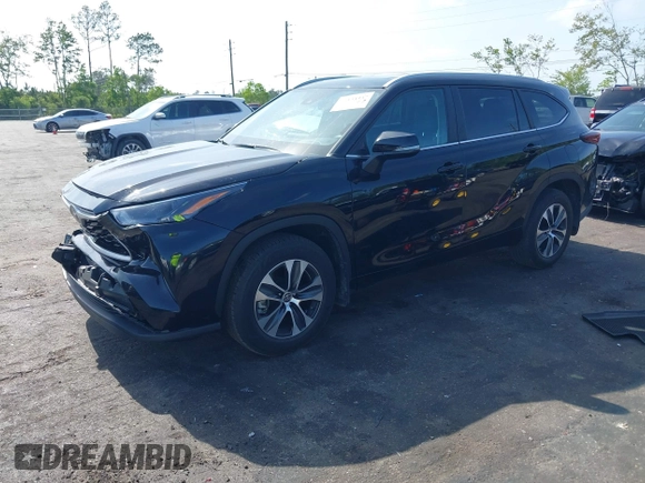 2024 Toyota Highlander LE with VIN 5TDKDRBH2RS570175, listed as a IAAI auction lot 42134337 with 26,887 mi miles and . Bid and sale history available at DreamBid. Image 17.