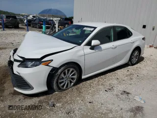 2023 Toyota Camry LE z VIN 4T1C11AK1PU770237, wystawiony jako Copart lot #55590655 z przebiegiem 50 980 mil mil oraz Szkoda całkowita • Salvage title. Historia ofert i sprzedaży dostępna na DreamBid. Obrazek 1.