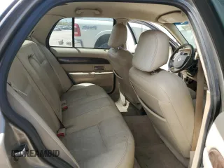 2006 Mercury Grand Marquis LS Premium z VIN 2MEFM75W76X631907, wystawiony jako Copart lot #53252485 z przebiegiem 264 074 mil mil oraz Czysty tytuł • Clean title. Historia ofert i sprzedaży dostępna na DreamBid. Obrazek 10.