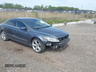 2013 Volkswagen CC Sport Plus z VIN WVWBP7AN8DE530023, wystawiony jako IAAI lot #42234855 z przebiegiem 130 564 mil mil oraz . Historia ofert i sprzedaży dostępna na DreamBid. Obrazek 1.
