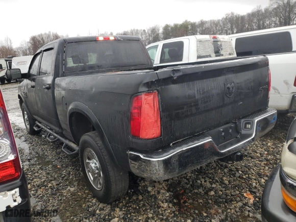 2018 Ram 2500 Tradesman with VIN 3C6UR5CJ2JG262048, listed as a Copart auction lot 44942415 with 184,788 mi miles and Clean Title. Bid and sale history available at carsss.com. Image 2.