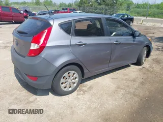 2016 Hyundai Accent SE z VIN KMHCT5AE1GU261082, wystawiony jako IAAI lot #42441435 z przebiegiem 217 219 mil mil oraz . Historia ofert i sprzedaży dostępna na DreamBid. Obrazek 4.