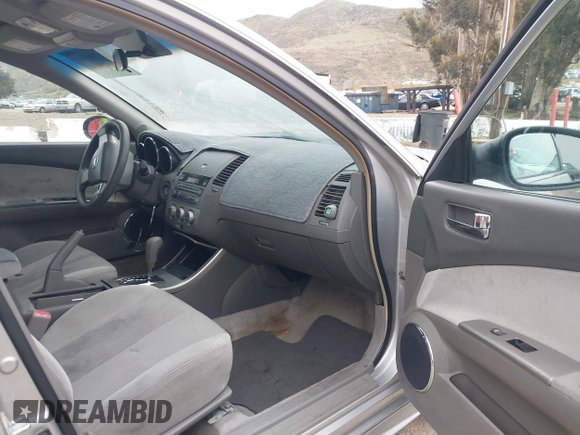 2005 Nissan Altima 2.5 S with VIN 1N4AL11DX5N911097, listed as a IAAI auction lot 41798591 with 201,865 mi miles. Bid and sale history available at carsss.com. Image 5.