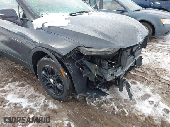 2021 Chevrolet Blazer LT z VIN 3GNKBHR48MS547322, wystawiony jako IAAI lot #41329653 z przebiegiem 82 867 mil mil oraz . Historia ofert i sprzedaży dostępna na DreamBid. Obrazek 17.
