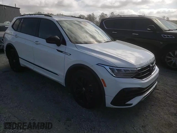 2022 Volkswagen Tiguan SE R-Line Black with VIN 3VVCB7AX8NM146180, listed as a Copart auction lot 51308985 with 49,198 mi miles and Salvage title. Bid and sale history available at DreamBid. Image 12.