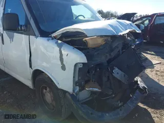 2004 Chevrolet Express Cargo Van with VIN 1GCFG15TX41101349, listed as a IAAI auction lot 41263311 with 262,276 mi miles. Bid and sale history available at carsss.com. Image 12.