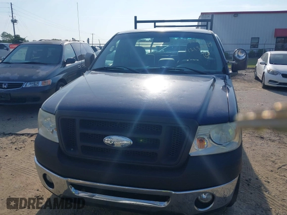 2008 Ford F-150 XL with VIN 1FTRF12W18KD24863, listed as a IAAI auction lot 42158875 with 180,388 mi miles. Bid and sale history available at carsss.com. Image 6.