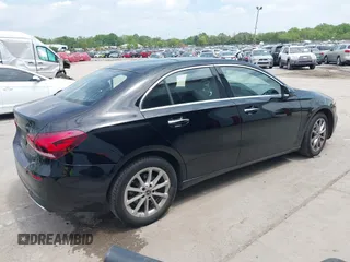 2021 Mercedes-Benz A 220 z VIN W1K3G4FB3MJ278745, wystawiony jako IAAI lot #42386479 z przebiegiem 33 282 mil mil oraz . Historia ofert i sprzedaży dostępna na DreamBid. Obrazek 4.