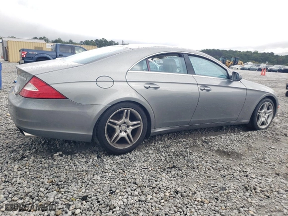 2010 Mercedes-Benz CLS-Class CLS 550 with VIN WDDDJ7CBXAA165625, listed as a Copart auction lot 72983684 with NaN miles and Salvage Title. Bid and sale history available at carsss.com. Image 3.