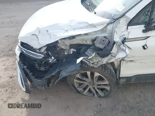 2022 Volkswagen Tiguan S z VIN 3VV0B7AX2NM097402, wystawiony jako IAAI lot #41845707 z przebiegiem 38 668 mil mil oraz . Historia ofert i sprzedaży dostępna na DreamBid. Obrazek 6.