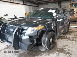 2013 Ford Police Interceptor Utility z VIN 1FM5K8AR0DGC63240, wystawiony jako IAAI lot #41955285 z przebiegiem 235 563 mil mil oraz . Historia ofert i sprzedaży dostępna na DreamBid. Obrazek 23.