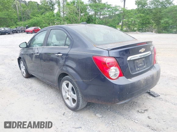 2016 Chevrolet Sonic LTZ z VIN 1G1JE5SB7G4156694, wystawiony jako IAAI lot #42157696 z przebiegiem 154 337 mil mil oraz . Historia ofert i sprzedaży dostępna na DreamBid. Obrazek 3.