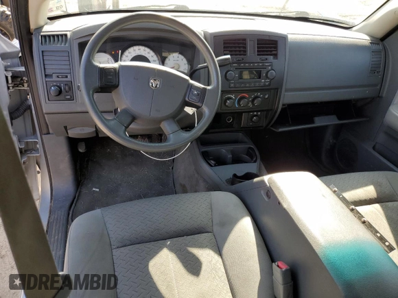 2007 Dodge Dakota ST z VIN 1D7HW28P17S184237, wystawiony jako Copart lot #43230605 z przebiegiem 151 993 mil mil oraz Czysty tytuł • Clean title. Historia ofert i sprzedaży dostępna na DreamBid. Obrazek 8.