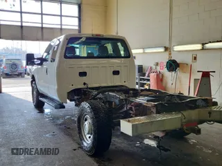 2015 Ford F-350 z VIN 1FD7X3B63FED45155, wystawiony jako IAAI lot #42381547 z przebiegiem 96 123 mil mil oraz . Historia ofert i sprzedaży dostępna na DreamBid. Obrazek 6.