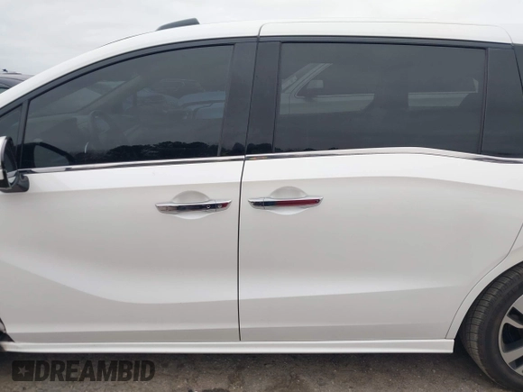 2018 Honda Odyssey Elite with VIN 5FNRL6H90JB064823, listed as a IAAI auction lot 41510216 with 48,223 mi miles. Bid and sale history available at carsss.com. Image 14.