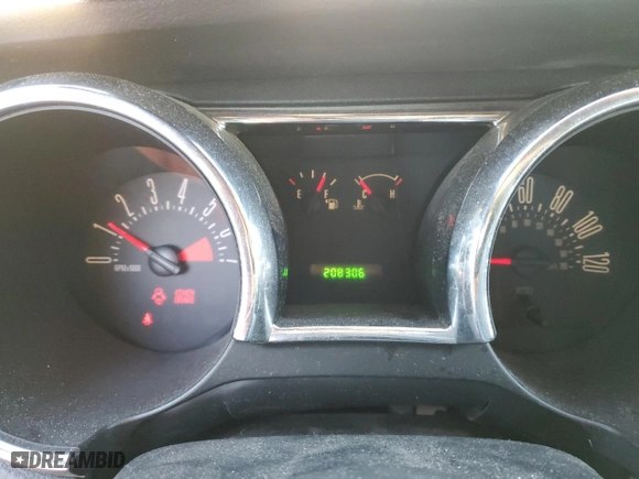 2005 Ford Mustang Deluxe with VIN 1ZVFT80N555134599, listed as a Copart auction lot 87826455 with 208,306 mi miles and Non Repairable. Bid and sale history available at carsss.com. Image 9.