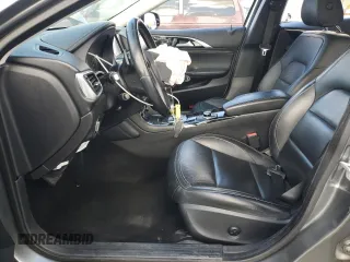 2017 Infiniti QX30 z VIN SJKCH5CP2HA032690, wystawiony jako Copart lot #51528025 z przebiegiem 79 455 mil mil oraz Szkoda całkowita • Salvage title. Historia ofert i sprzedaży dostępna na DreamBid. Obrazek 7.