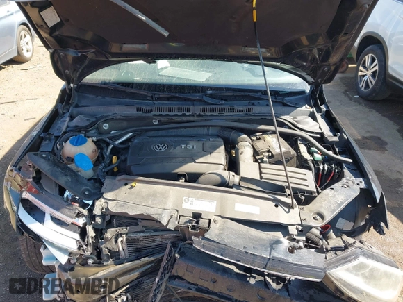 2015 Volkswagen Jetta SE z VIN 3VWD17AJ2FM318882, wystawiony jako IAAI lot #42041914 z przebiegiem 97 623 mil mil oraz . Historia ofert i sprzedaży dostępna na DreamBid. Obrazek 10.