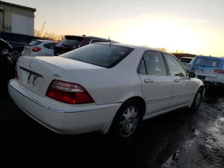 2004 Acura RL w/Navigation System with VIN JH4KA966X4C001987, listed as a Copart auction lot 84900254 with 151,465 mi miles and Clean Title. Bid and sale history available at carsss.com. Image 3.