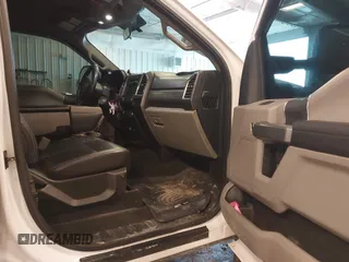 2017 Ford F-250 Lariat z VIN 1FT7W2BTXHEC81609, wystawiony jako IAAI lot #41497213 z przebiegiem 176 644 mil mil oraz . Historia ofert i sprzedaży dostępna na DreamBid. Obrazek 5.
