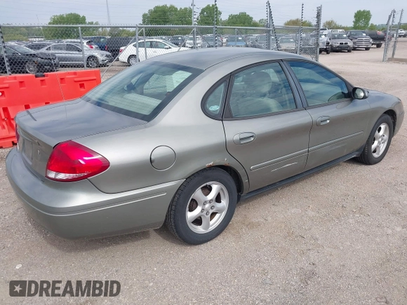 2004 Ford Taurus z VIN 1FAHP55U74G112479, wystawiony jako IAAI lot #42207775 z przebiegiem 97 491 mil mil oraz . Historia ofert i sprzedaży dostępna na DreamBid. Obrazek 4.