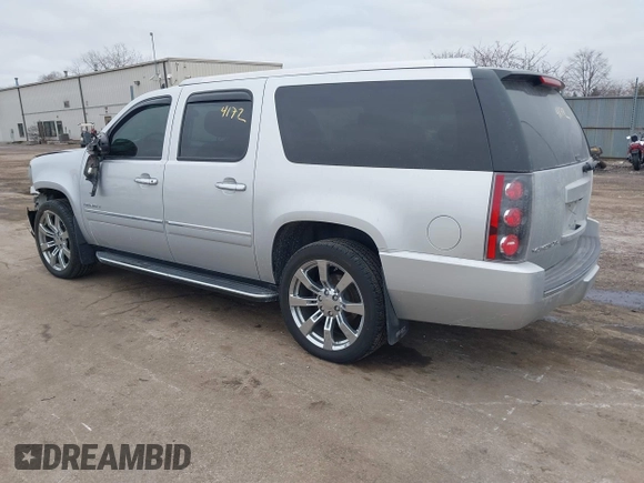 2014 GMC Yukon XL Denali with VIN 1GKS2MEF1ER246201, listed as a IAAI auction lot 41454172 with 135,394 mi miles. Bid and sale history available at carsss.com. Image 3.