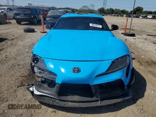 2021 Toyota GR Supra 2.0 with VIN WZ1DB2C04MW039858, listed as a Copart auction lot 70049874 with 10,586 mi miles and Salvage Title. Bid and sale history available at carsss.com. Image 5.