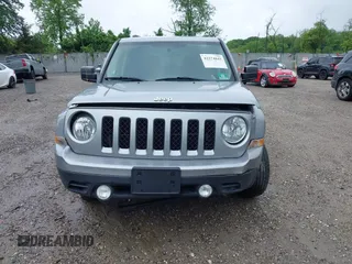 2017 Jeep Patriot Sport SE z VIN 1C4NJRBB8HD122051, wystawiony jako IAAI lot #42274843 z przebiegiem 63 122 mil mil oraz . Historia ofert i sprzedaży dostępna na DreamBid. Obrazek 12.