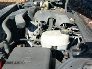 2005 Chevrolet Suburban Z71 z VIN 3GNFK16Z85G256624, wystawiony jako IAAI lot #41448380 z przebiegiem 128 149 mil mil oraz . Historia ofert i sprzedaży dostępna na DreamBid. Obrazek 12.