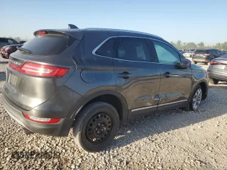 2017 Lincoln MKC Select with VIN 5LMCJ2C97HUL22468, listed as a Copart auction lot 52109315 with 99,944 mi miles and Salvage title. Bid and sale history available at DreamBid. Image 3.