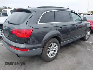 2007 Audi Q7 with VIN WA1AV74LX7D041803, listed as a IAAI auction lot 42744430 with 191,131 mi miles and . Bid and sale history available at DreamBid. Image 4.