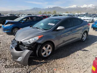 2013 Hyundai Elantra Limited z VIN 5NPDH4AE7DH444819, wystawiony jako Copart lot #53294505 z przebiegiem 117 342 mil mil oraz Szkoda całkowita • Salvage title. Historia ofert i sprzedaży dostępna na DreamBid. Obrazek 1.
