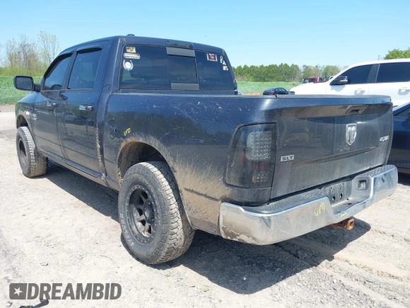 2017 Ram 1500 Big Horn z VIN 1C6RR7LT2HS677912, wystawiony jako IAAI lot #42198020 z przebiegiem 136 215 mil mil oraz . Historia ofert i sprzedaży dostępna na DreamBid. Obrazek 3.