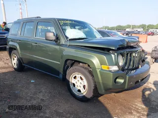 2008 Jeep Patriot Sport with VIN 1J8FT28068D553248, listed as a IAAI auction lot 42435617 with 133,275 mi miles and . Bid and sale history available at DreamBid. Image 1.