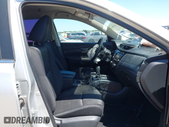 2018 Nissan Rogue SV z VIN KNMAT2MV0JP520818, wystawiony jako IAAI lot #42029891 z przebiegiem Nie podano mil oraz . Historia ofert i sprzedaży dostępna na DreamBid. Obrazek 5.