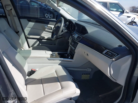 2016 Mercedes-Benz E-Class E 350 Sport with VIN WDDHF5KB5GB226231, listed as a IAAI auction lot 41681850 with 88,221 mi miles. Bid and sale history available at carsss.com. Image 5.