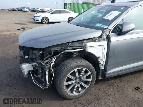 2017 Audi Q7 Premium Plus with VIN WA1LAAF75HD018870, listed as a IAAI auction lot 41988405 with 84,897 mi miles. Bid and sale history available at carsss.com. Image 18.