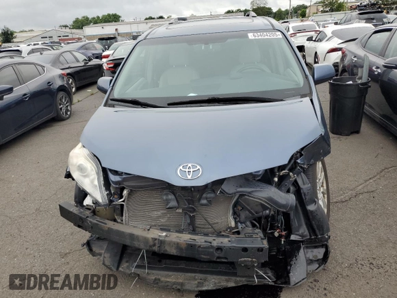 2017 Toyota Sienna XLE with VIN 5TDDZ3DC8HS166630, listed as a Copart auction lot 63404205 with 93,018 mi miles and Salvage title. Bid and sale history available at DreamBid. Image 5.