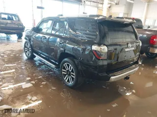 2018 Toyota 4Runner SR5 with VIN JTEBU5JRXJ5565041, listed as a IAAI auction lot 41250251 with 64,940 mi miles. Bid and sale history available at carsss.com. Image 3.