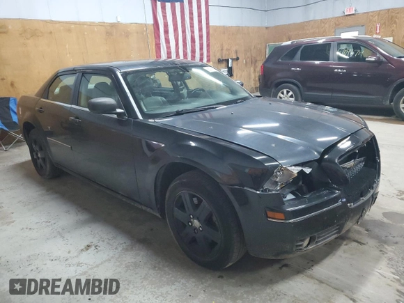 2007 Chrysler 300 Limited with VIN 2C3KK53G97H868047, listed as a Copart auction lot 68005104 with 151,784 mi miles and Clean Title. Bid and sale history available at carsss.com. Image 4.