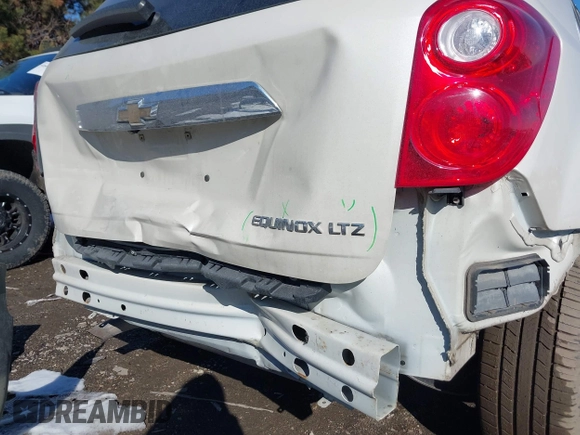 2015 Chevrolet Equinox LTZ with VIN 1GNALDEK5FZ126010, listed as a IAAI auction lot 41646828 with 68,557 mi miles. Bid and sale history available at carsss.com. Image 6.