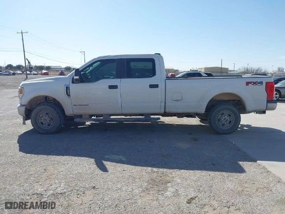 2020 Ford Super Duty F-250 SRW XL with VIN 1FT7W2BT4LEC30180, listed as a IAAI auction lot 41676405 with 136,645 mi miles. Bid and sale history available at carsss.com. Image 14.