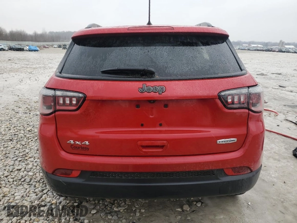2018 Jeep Compass Latitude with VIN 3C4NJDBB4JT185747, listed as a Copart auction lot 45090375 with 87,419 mi miles and Clean Title. Bid and sale history available at DreamBid. Image 6.