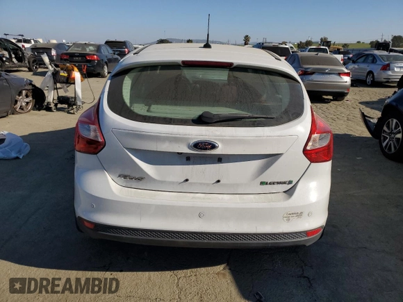 2014 Ford Focus Electric z VIN 1FADP3R47EL364156, wystawiony jako Copart lot #88815175 z przebiegiem 80 828 mil mil oraz Szkody całkowita. Historia ofert i sprzedaży dostępna na DreamBid. Obrazek 6.