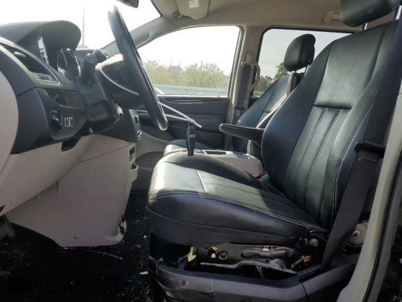 2016 Chrysler Town & Country Touring with VIN 2C4RC1BG8GR284170, listed as a Copart auction lot 49133465 with 135,478 mi miles and Salvage Title. Bid and sale history available at carsss.com. Image 7.